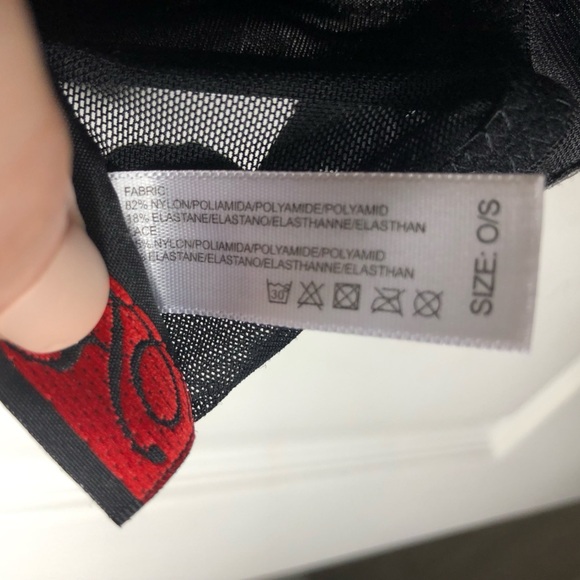 Risque One size fits all Two-part cup construction with lace & strappy details - Picture 5 of 6